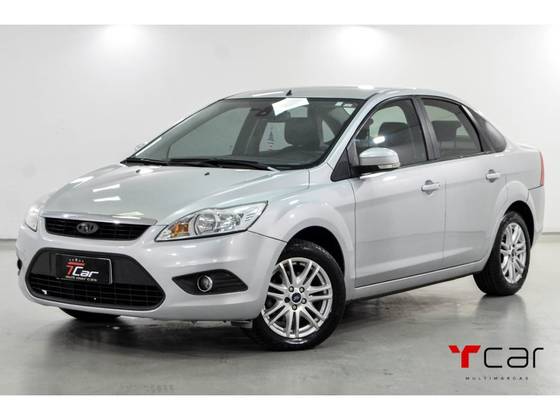 FORD FOCUS 2.0 GLX SEDAN 16V FLEX 4P AUTOMÁTICO FORD FOCUS 2.0 GLX SEDAN 16V FLEX 4P AUTOMÁTICO